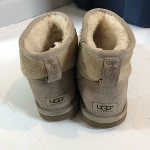 short tan uggs